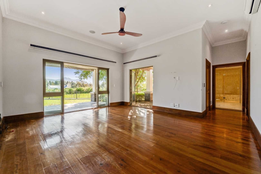 4 Bedroom Property for Sale in Val De Vie Estate Western Cape